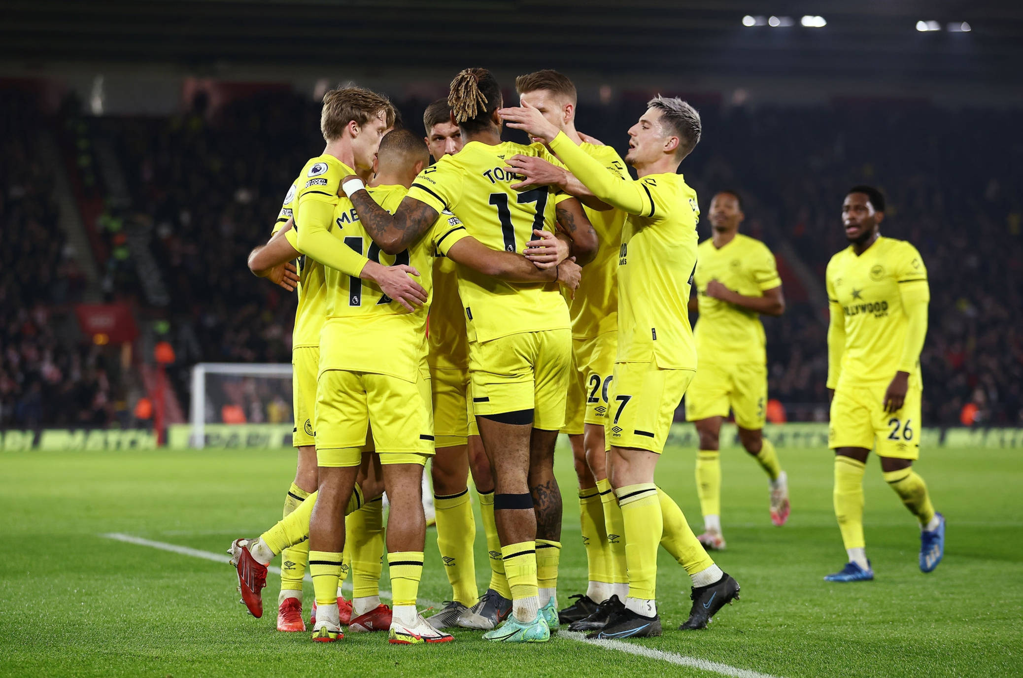 坐镇安菲尔 坐镇安菲尔